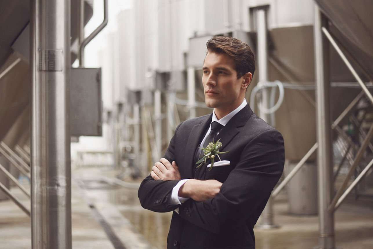 Non-Traditional Wedding Inspiration at the Phillips Brewing & Malting Co.