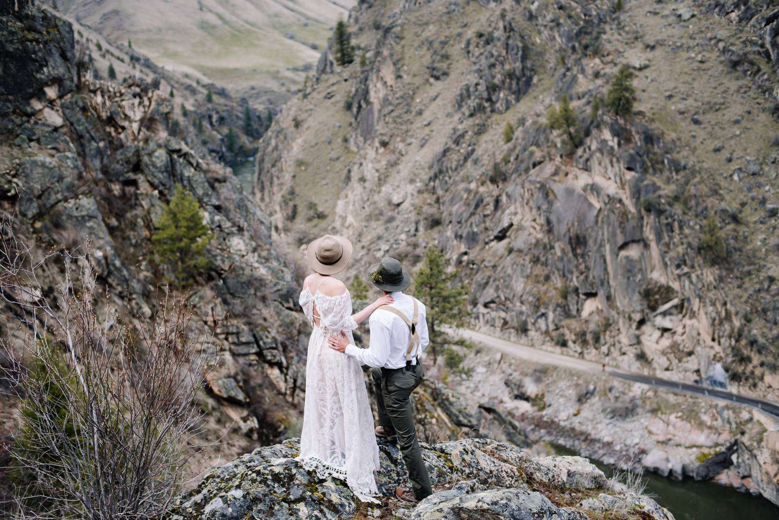 Riverside Elopement with Eco-Friendly Details
