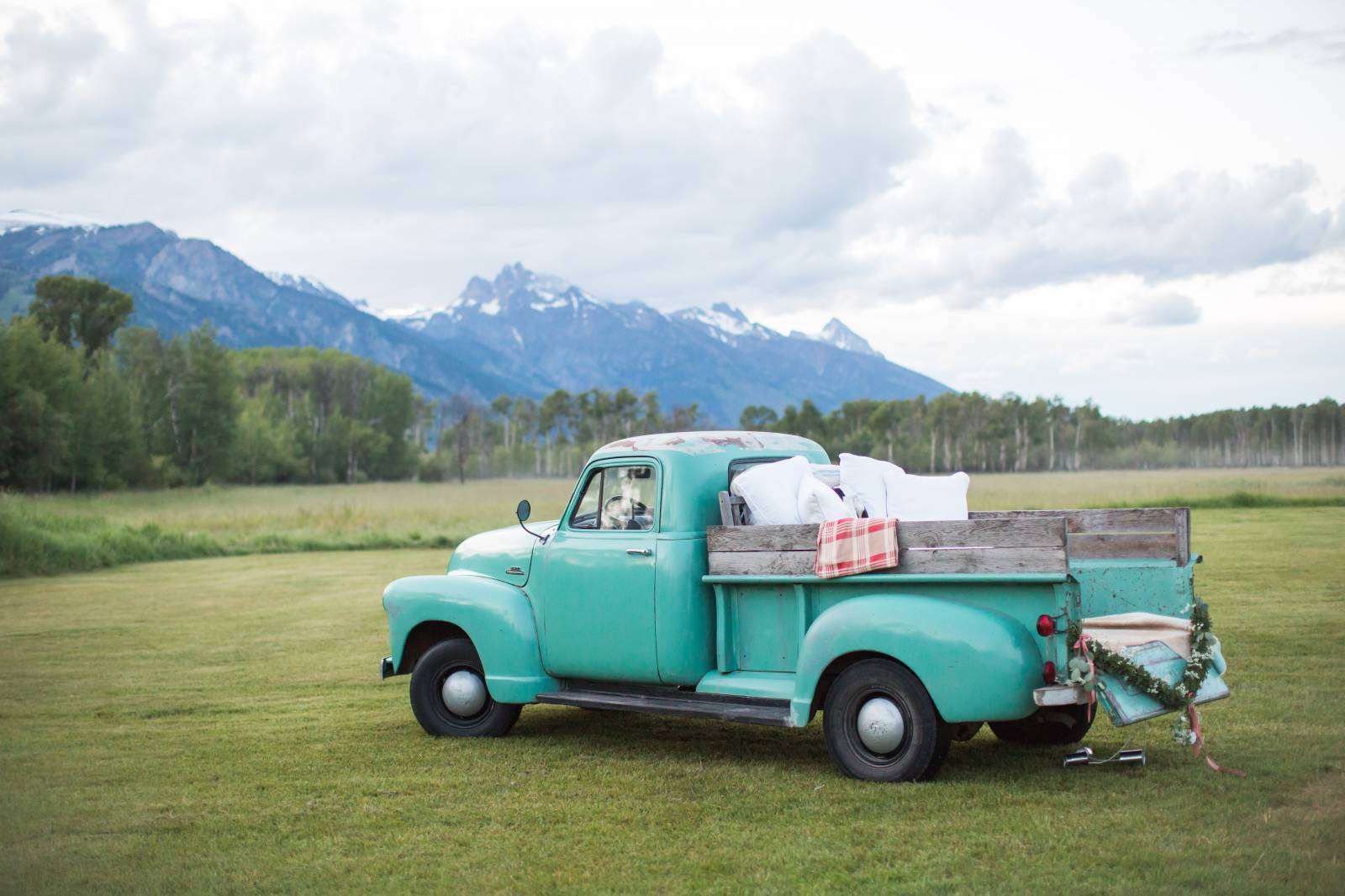 A Classic Summer Wedding at Snake River Ranch