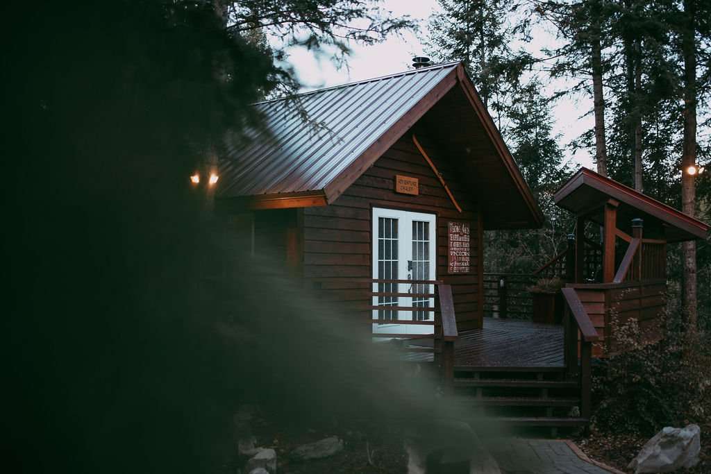 Intimate and Cozy Wedding at the Cedar House Chalets