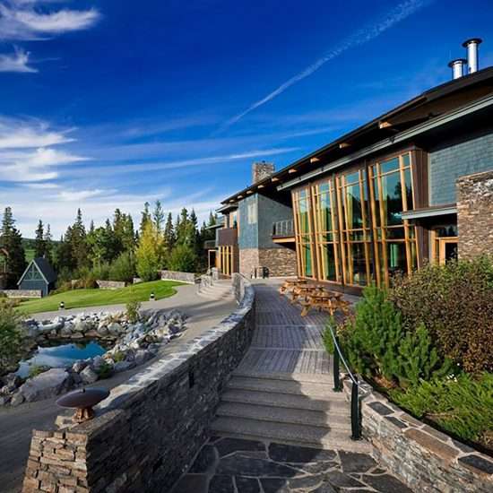 Azuridge Estate Hotel