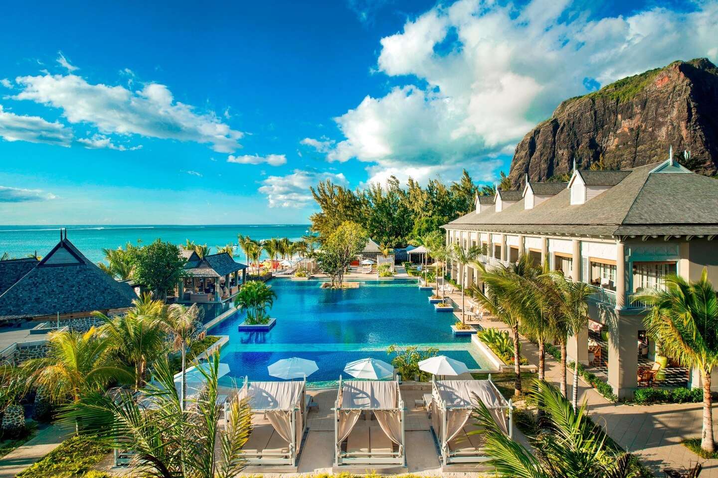 Plan a Spectacular Beachfront Honeymoon at The St. Regis Mauritius Resort