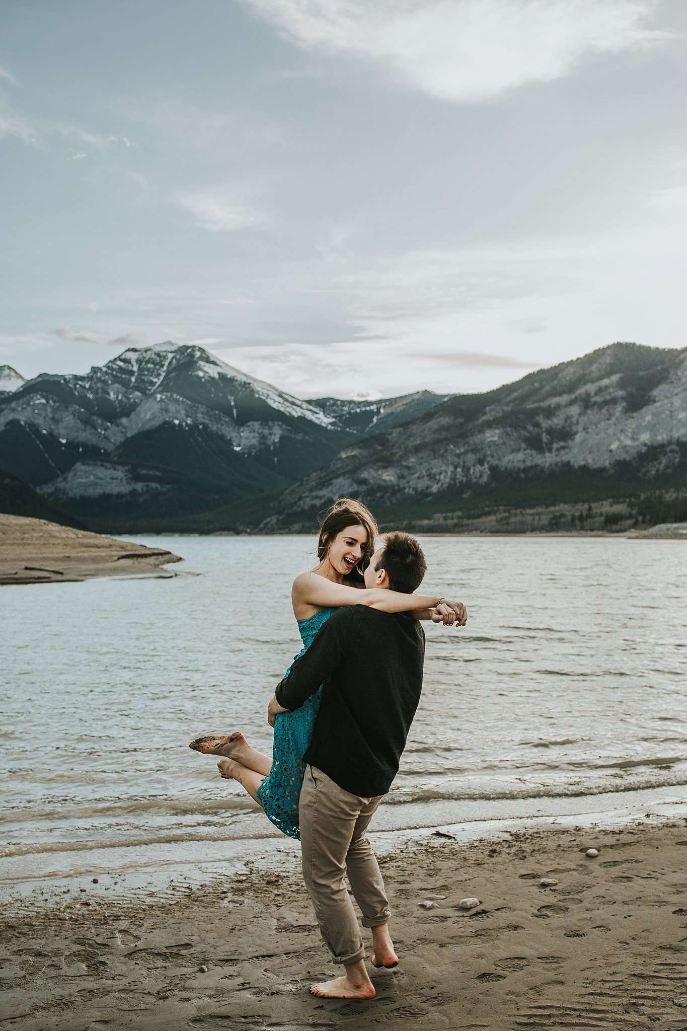 Dreamy Lakefront Engagement at Barrier Lake