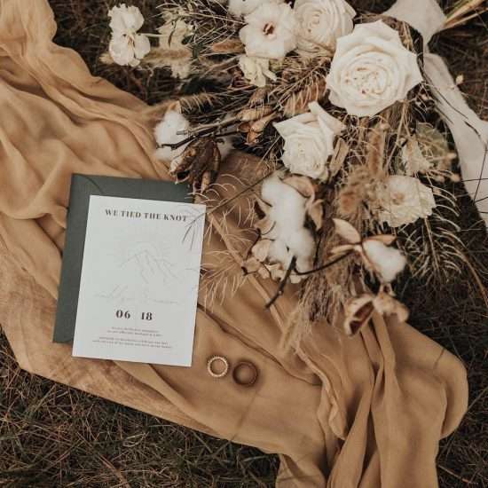 5 Must-Have Elopement Details