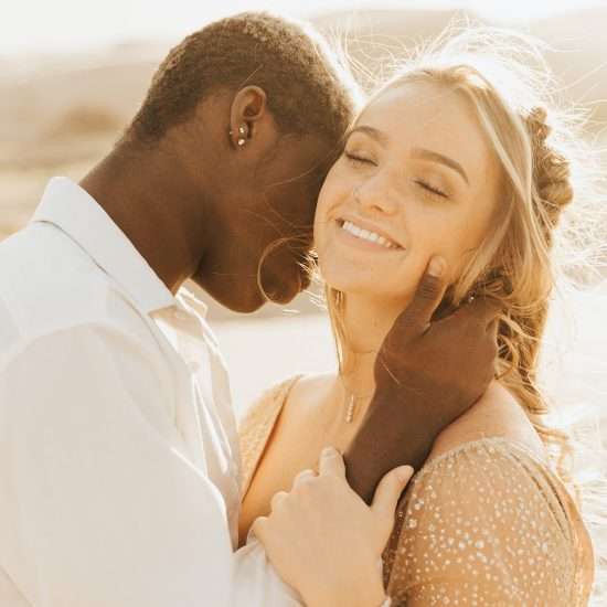 Light and Dreamy Little Sand Dunes Portraits Inspiration