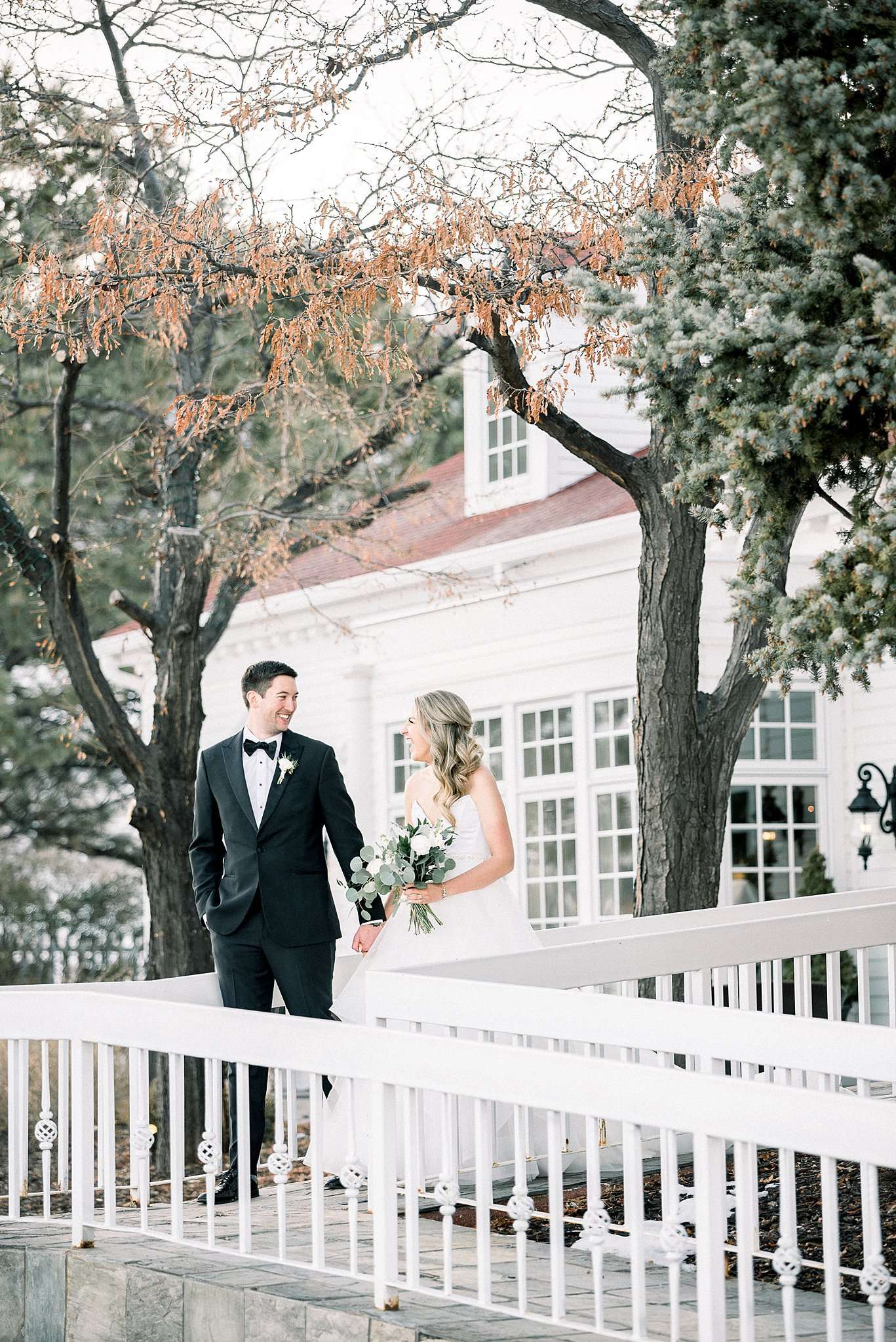 Sunny Fall Wedding at the Manor House