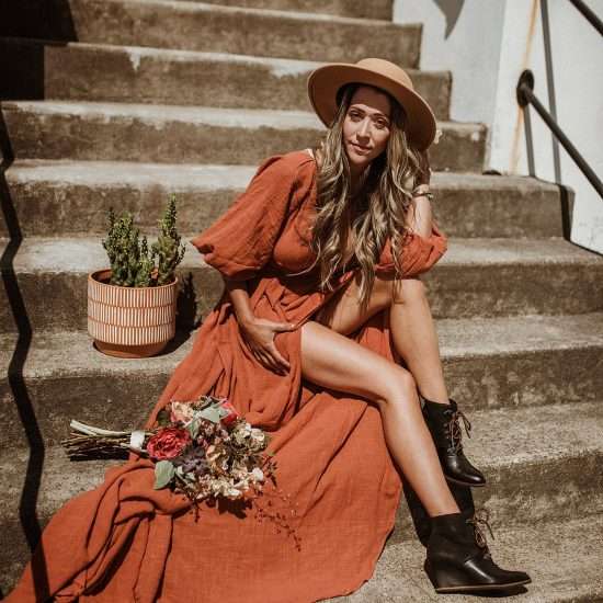 Colorful Victoria Picnic Elopement Inspiration