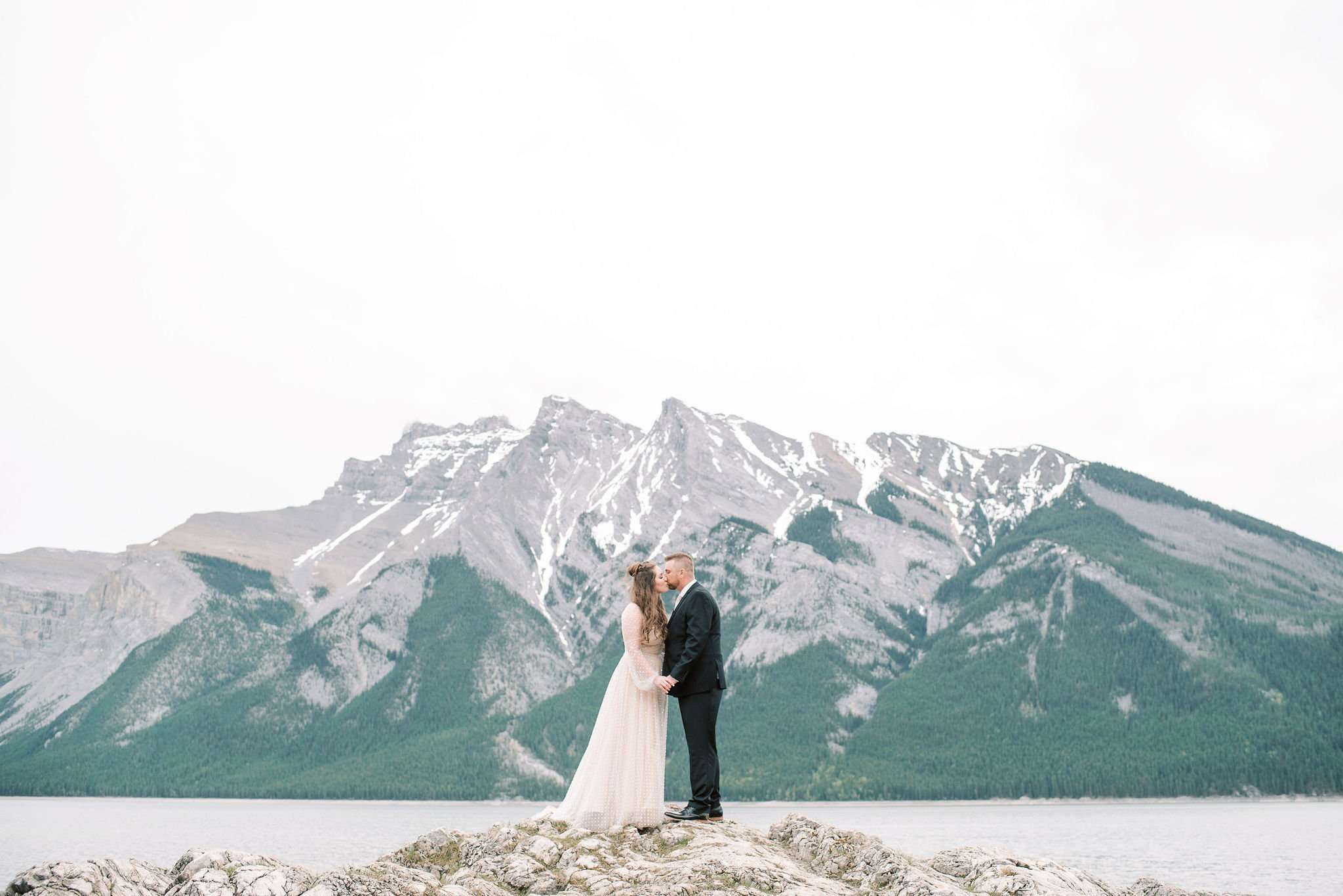 Soft and Romantic Elopement at Tunnel Mountain Reservoir
