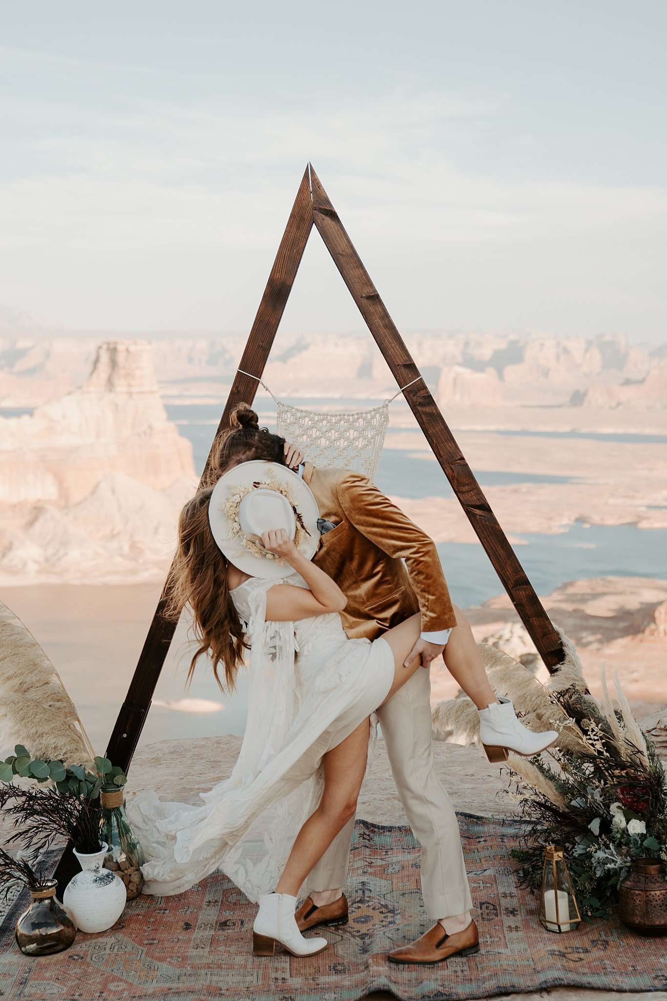Rocker Glam Lake Powell Elopement Inspiration