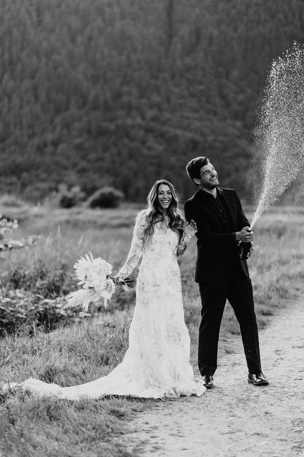 Simple Yet Elegant Pitt Lake Elopement Inspiration