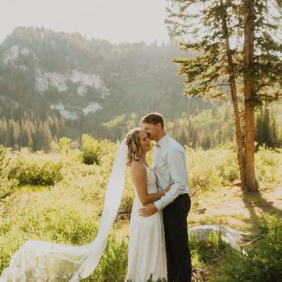 Bright Summer Utah Cabin Elopement