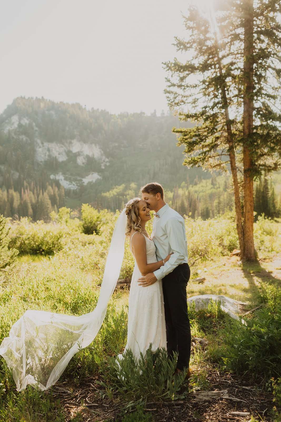 Bright Summer Utah Cabin Elopement