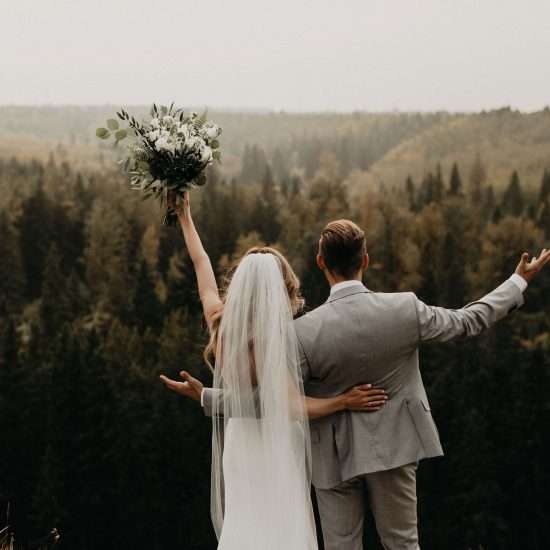 Timeless and Natural Edmonton Wedding