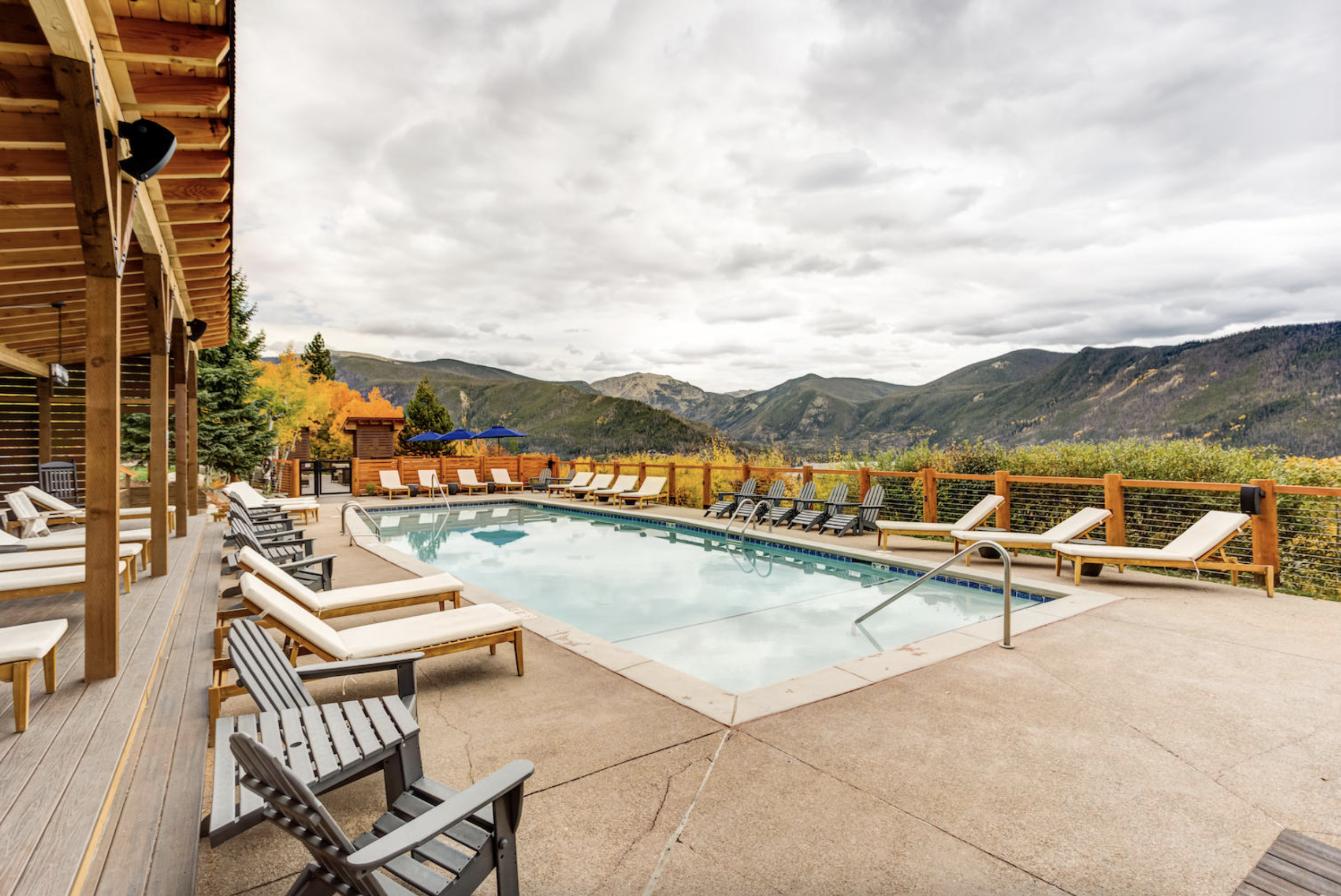 Escape to Grand Lake Lodge for Your Honeymoon