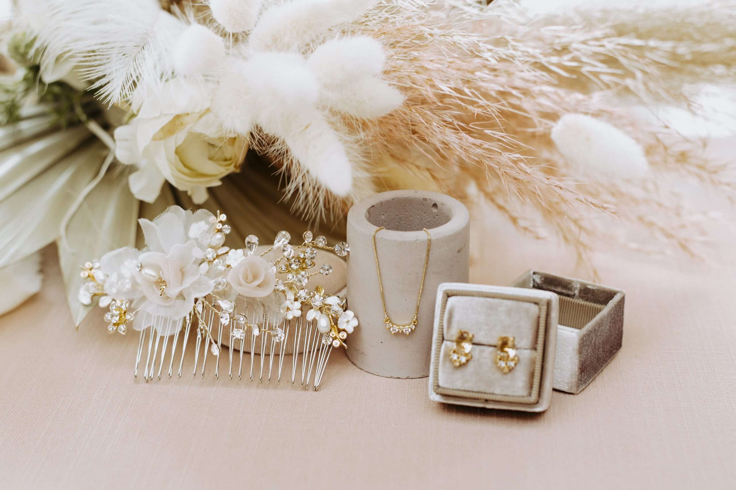 A Guide to Accessorizing Your Bridesmaids