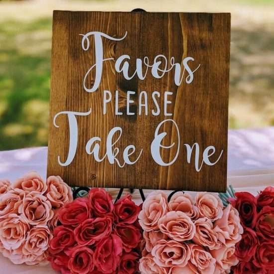 Seasonal Wedding Favors Your Guests Will Love