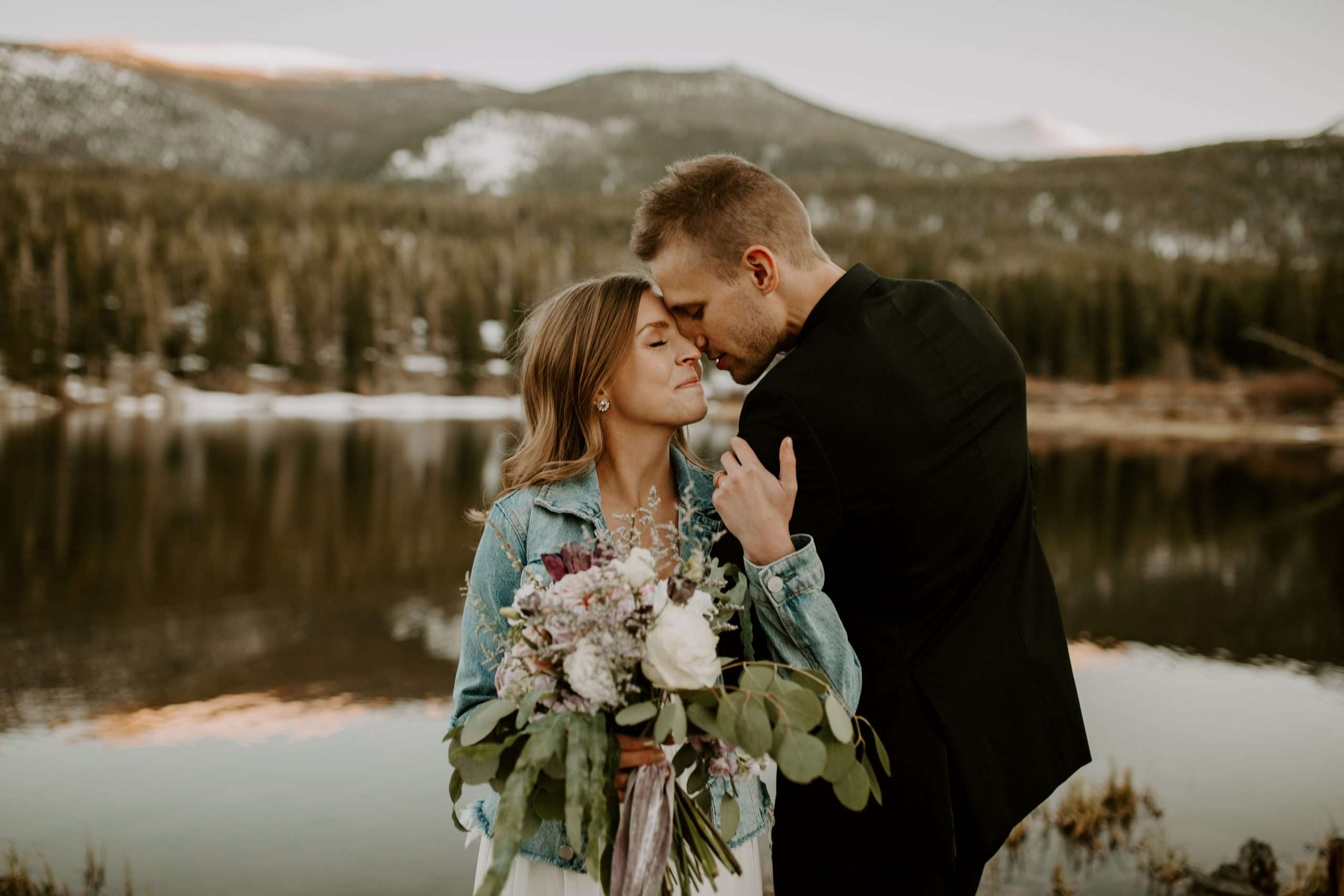 Sweet Sprague Lake Elopement