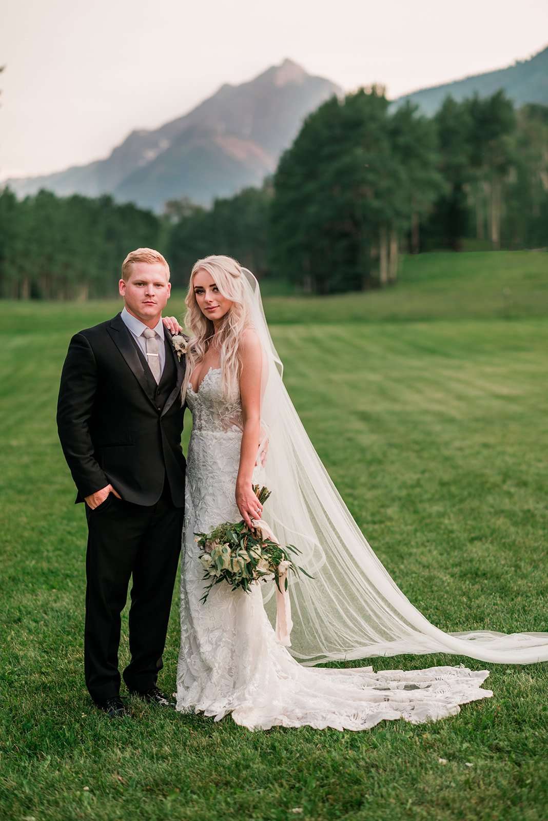 Rustic and Elegant Wedding at T-Lazy-7 Ranch