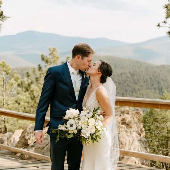 Minimalistic Summer Wedding in Colorado