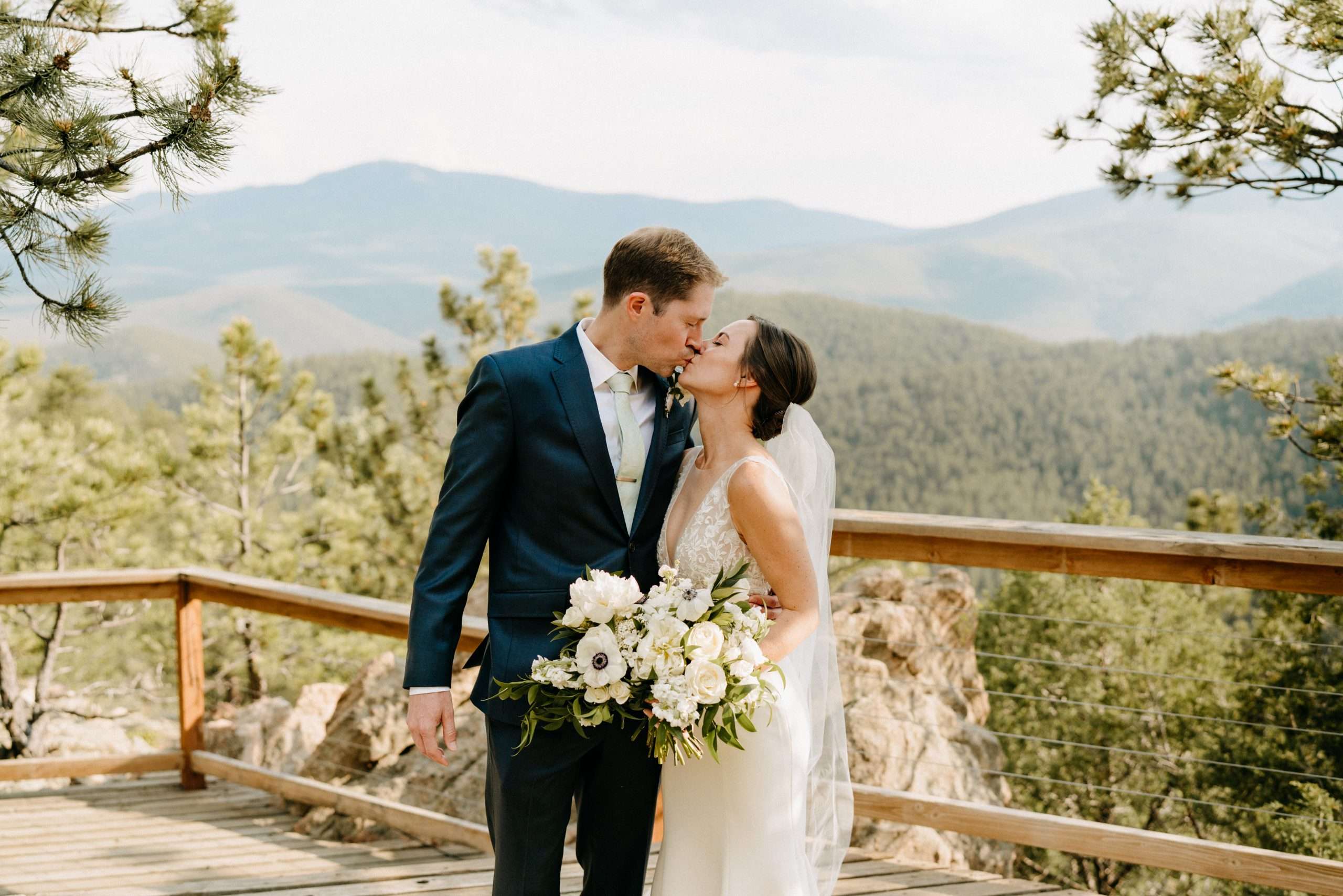 Minimalistic Summer Wedding in Colorado