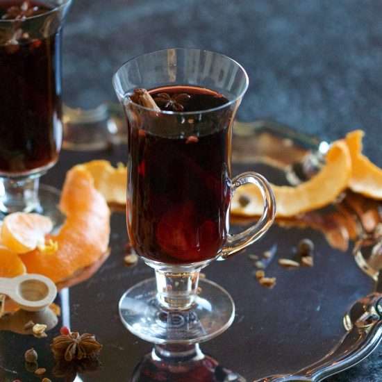 10 Festive Cocktails for your Winter Wedding