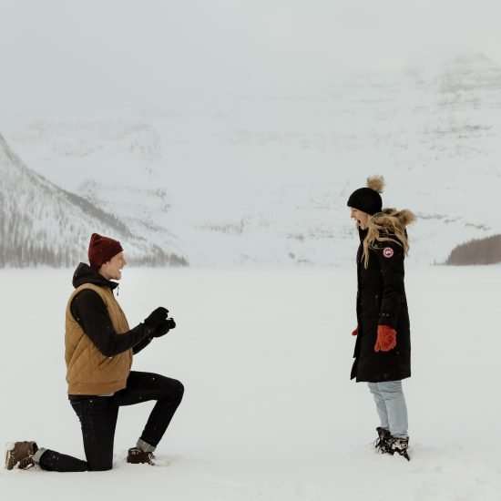 10 Trendy Winter Engagement Outfits
