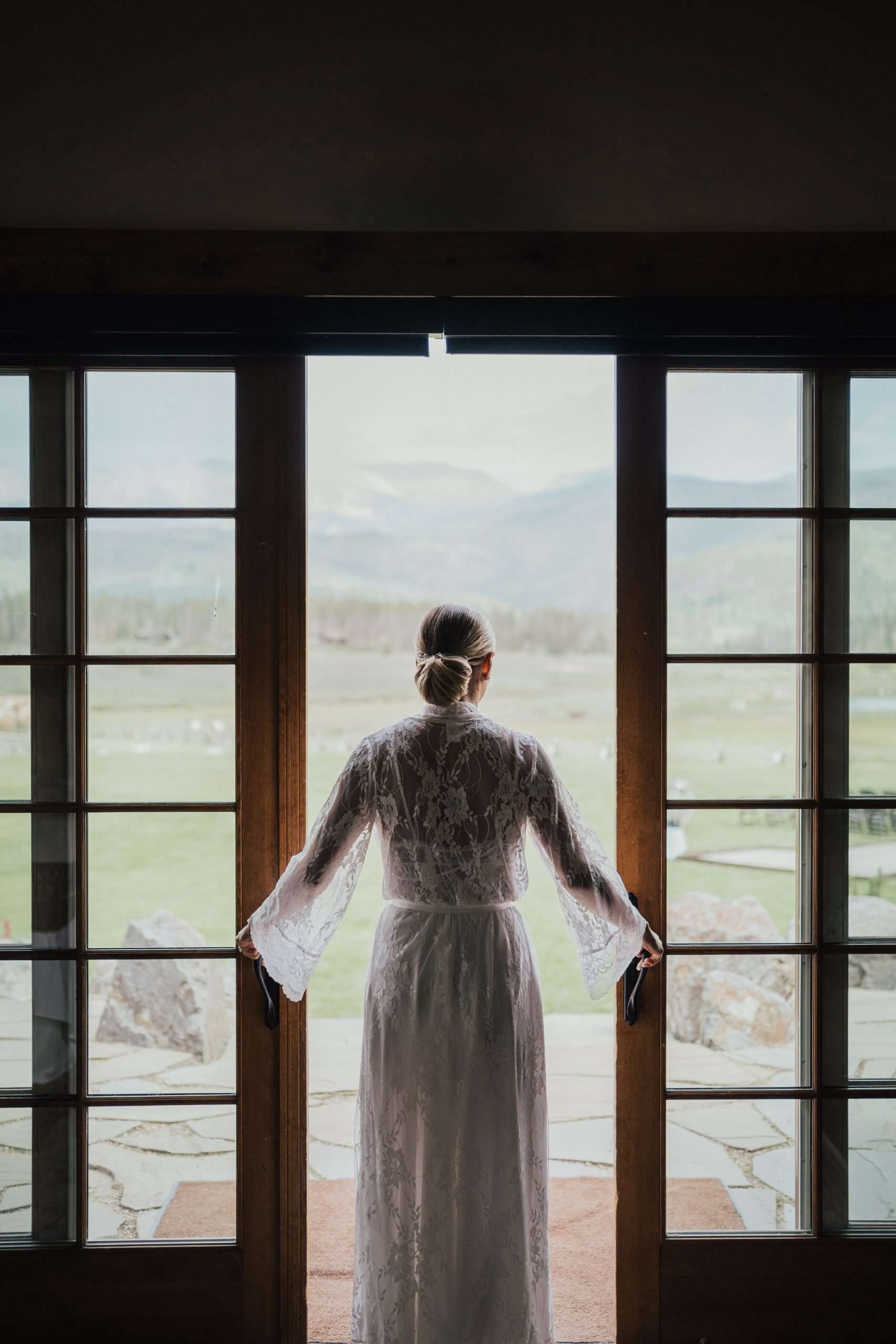 Classic Mountain White Rose Filled July Wedding at Devils Thumb Ranch