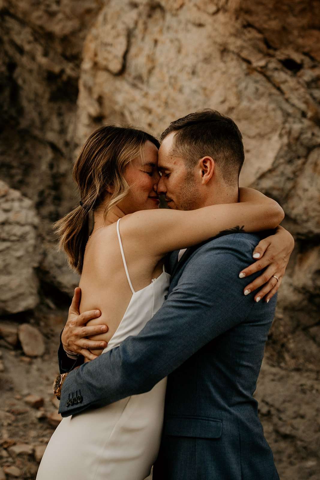 Simple Yet Stunning Desert Bridals in New Mexico