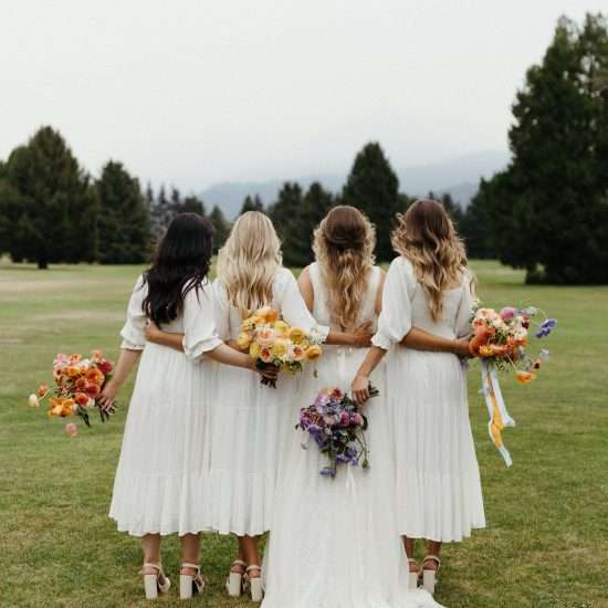 Minimalistic Summer Wedding with Pops of Color