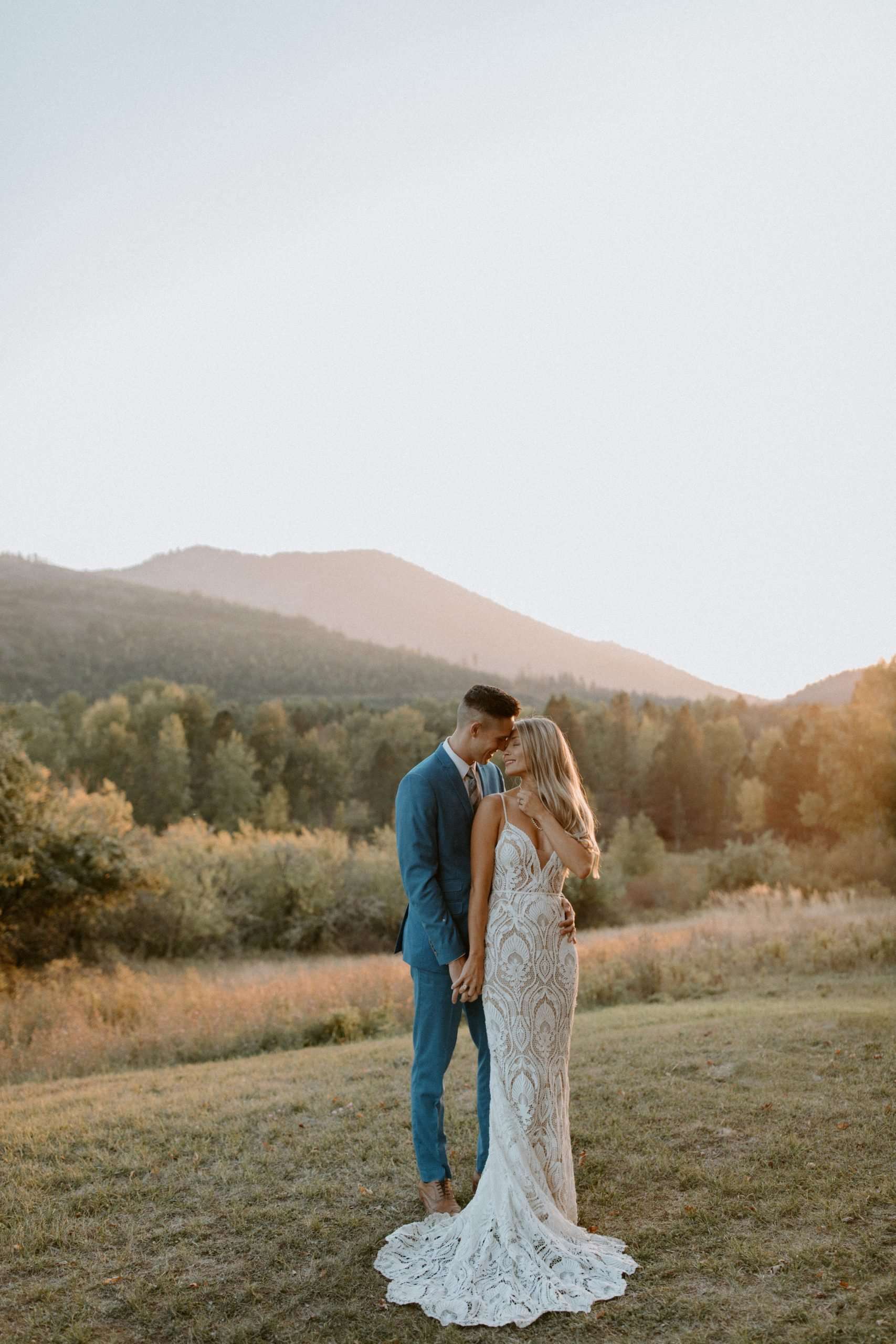 Effortlessly Beautiful Golden Hour Bridals