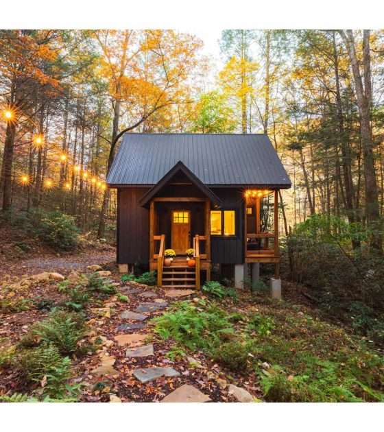 10 Cozy Cabins for a Romantic Getaway