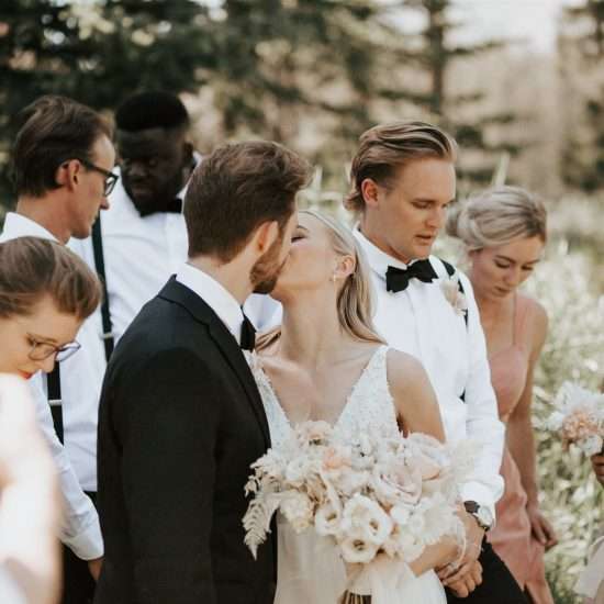 Microwedding Vs. Elopement: What’s The Difference?