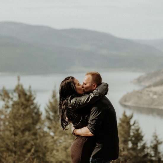 Idyllic Proposal Overlooking Lake Okanagan