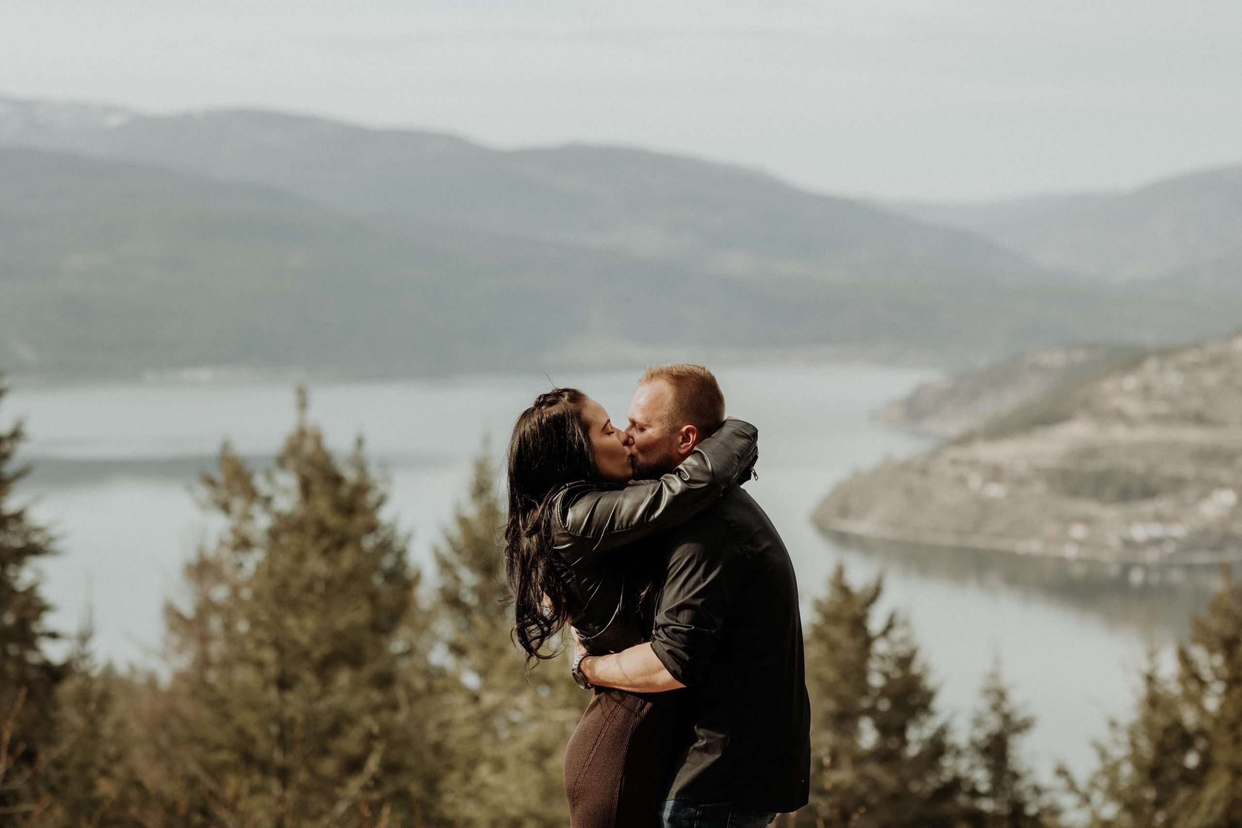 Idyllic Proposal Overlooking Lake Okanagan