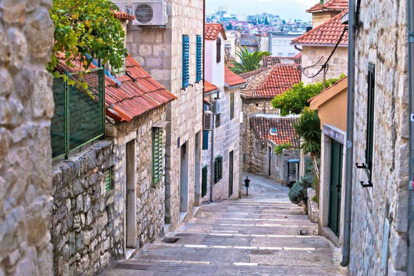 10 Romantic Airbnbs Around the World