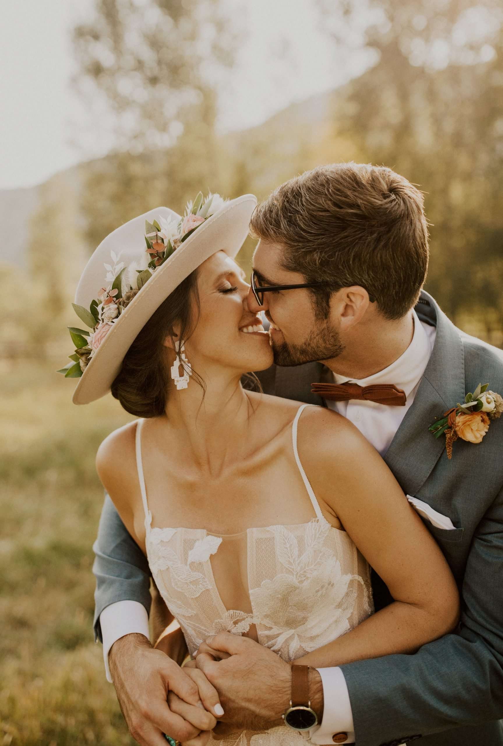A Midsummer Colorado Wedding Along the River