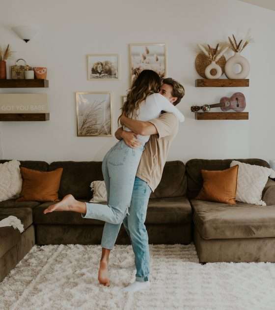 Comfy Anniversary Session in Their Neutral Home