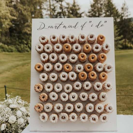 Simplistic Stoneridge Golf Course Wedding in Idaho