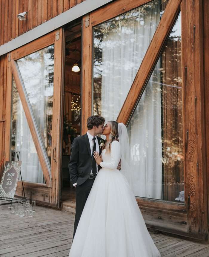 A Cozy Christmas Themed Wedding in Utah