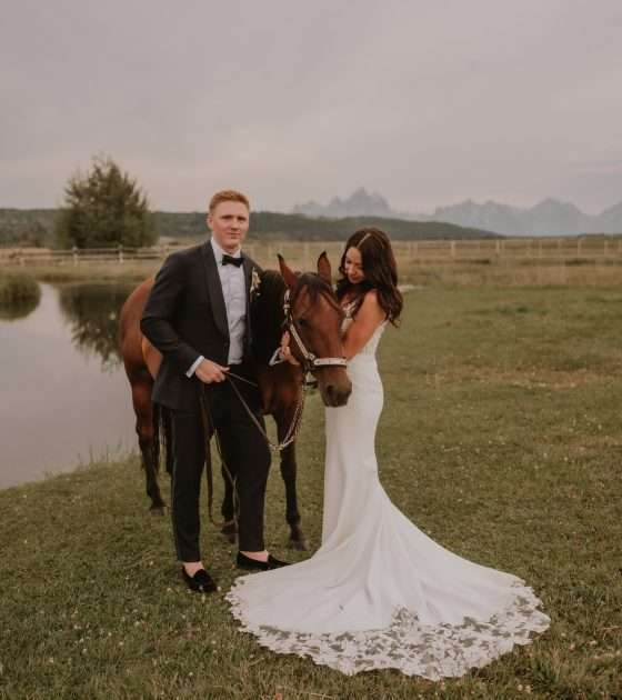 Western Wyoming Wedding with Colorful Details