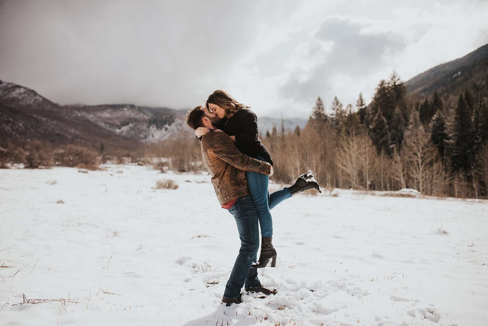 5 Cozy Cold Weather Engagement Sessions
