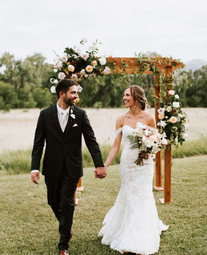 Charming Spring Nuptials at the Rist Canyon Inn