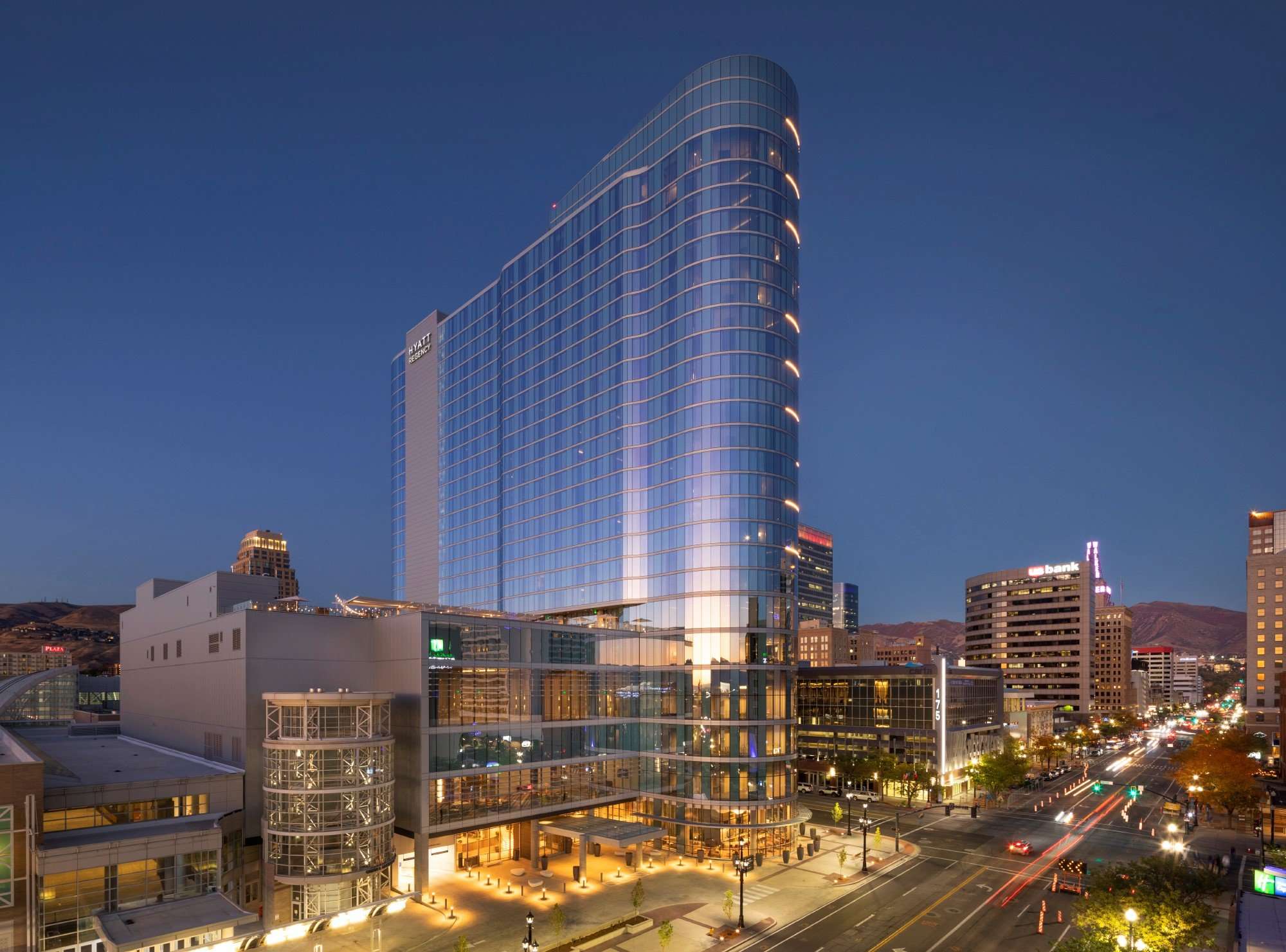 Hosting Your Wedding at Hyatt Regency Salt Lake City