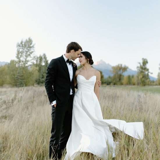Wyoming Wedding with Beautiful Berry Tones
