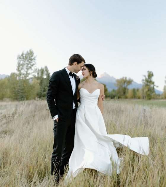 Wyoming Wedding with Beautiful Berry Tones