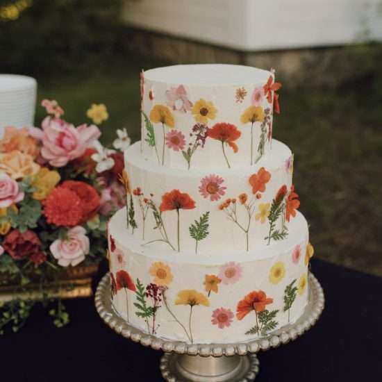 Sweet and Cheerful Idaho Nuptials