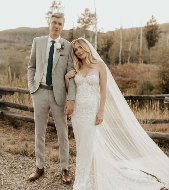 Blissful Nuptials in Steamboat Springs with Adorable Chihuahuas