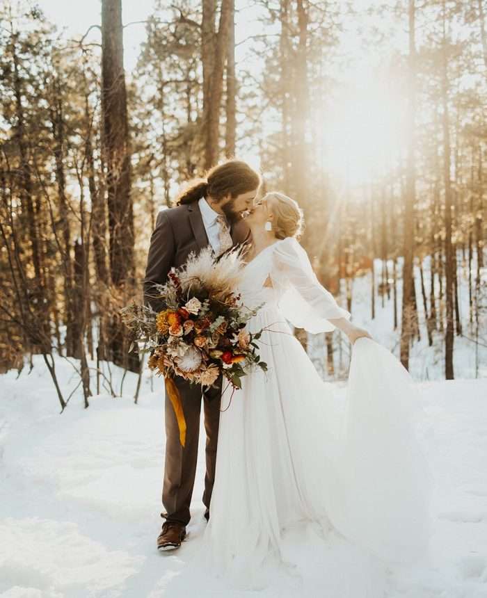 Cozy A-Frame Elopement Among the Snow