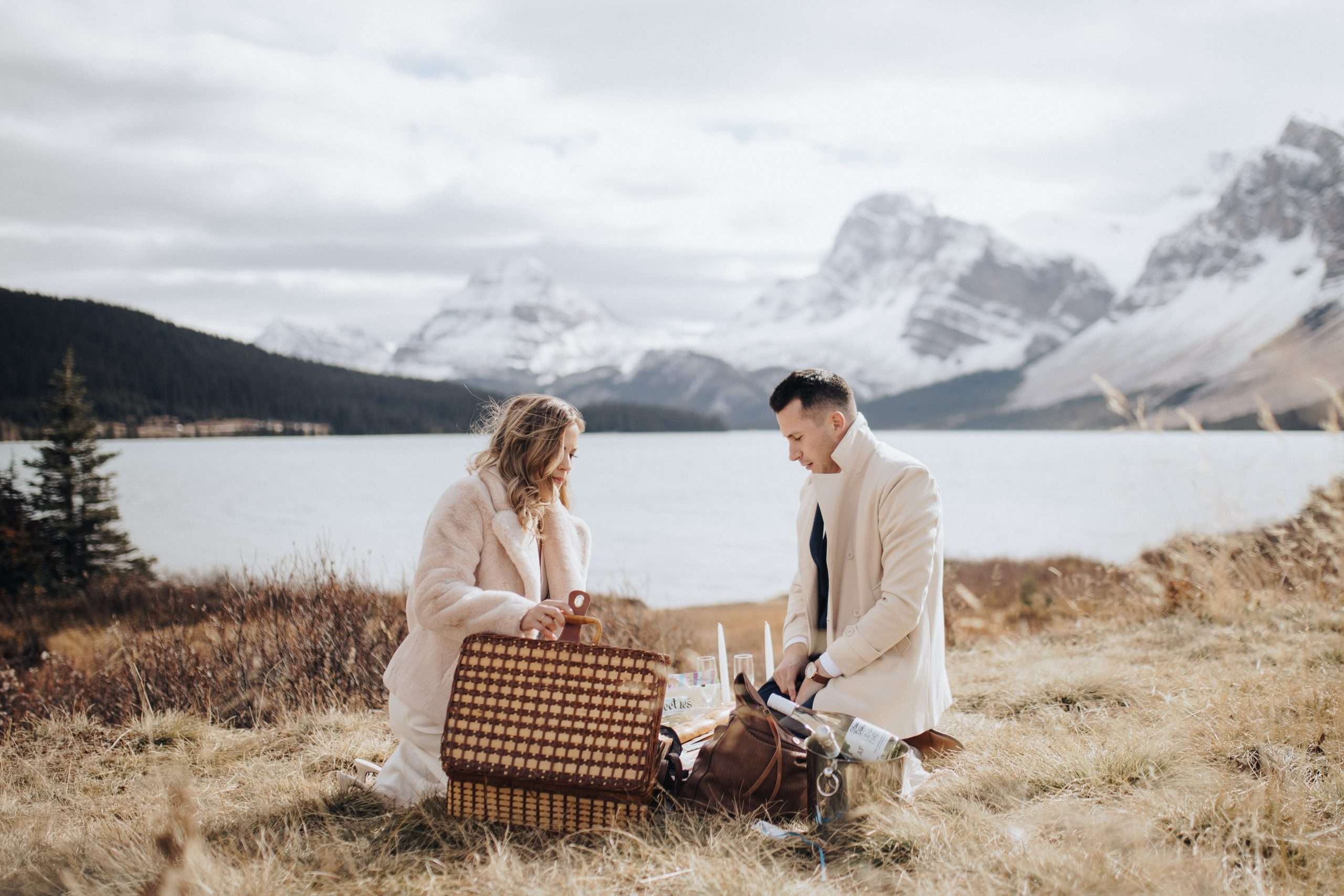 10 Winter Wedding Looks that Warm Us Up