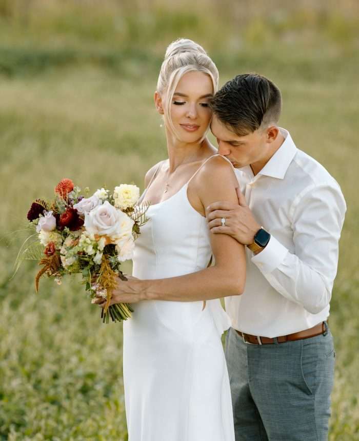 Minimalist Summer Wedding at the Lake
